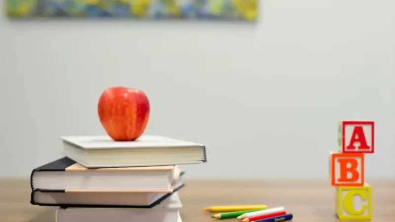 Menguasai Bahasa Inggris: Kunci Akses Peluang Global, Pendidikan, dan Karier
